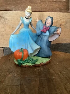 Disney's Magic Memories - Figura Cenicienta Edición Limitada 2635 - Varita Rota - Imagen 1 de 8