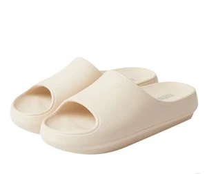 32 Degrees Unisex Size Large (W 9-10 / M 7-8) Cushion Slide Sandal, Cream - Picture 1 of 6