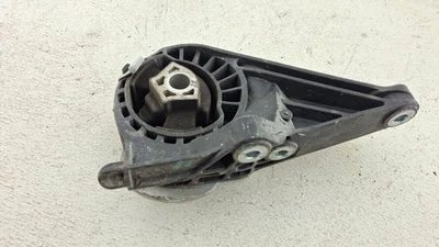 Soporte de montaje de transmisión automática delantero Buick Enclave 18-21 OEM Foto 1 de 4