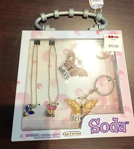 JUEGO DE JOYAS PARA NIÑOS EN CAJA DE REGALO DE SODA EDAD 8 EN ADELANTE NUEVO - Imagen 1 de 3