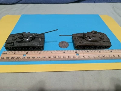 Roco Minitanks 2 Modern French AMX -30 Medium Main Tank, vintage, Maker??? - Image 1 of 4