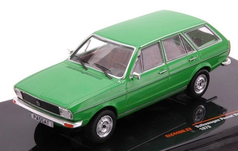 Volkswagen Passat Variant LS 1975 Green 1:43 IXO CLC448 - Immagine 1 di 1