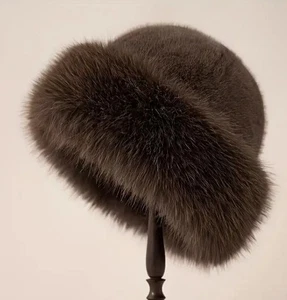 Russische flauschige Kunstfellmütze Damen für den Winter - Bild 1 von 1