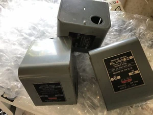 Cutler-Hammer Eaton 10007H30B Pressure Switch Control New Surplus out of Box - Picture 1 of 1