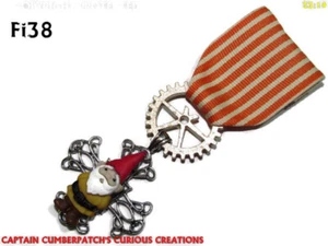 Steampunk badge brooch pin drape Medal garden gnome leprechaun mythical #Fi38 - Picture 1 of 5
