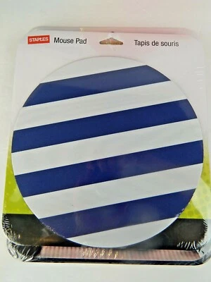 Alfombrilla de ratón circular para PC marca Staples azul y blanca Foto 1 de 4