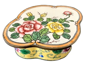 Antique Chinese Canton Enamel on Copper Quatrefoil Trinket Box with Lid Floral - Picture 1 of 12