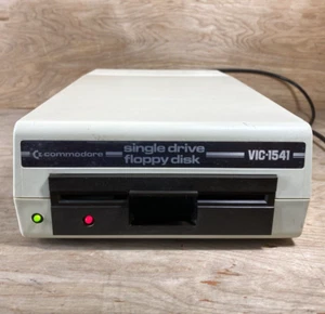 Unità disco floppy Commodore VIC-1541 - Foto 1 di 8