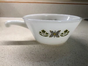 Vintage Anchor Hocking Fire King Meadow Green Glass Soup Bowl with Handle - Picture 1 of 4