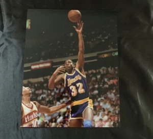 LAKERS MAGIC JOHNSON  #3 8" x 10" UNSIGNED PHOTO - Picture 1 of 1