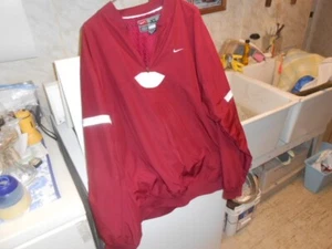 Herren Nike Team Sport weinrot & weiß 1/4 Reißverschluss Pullover Windbreaker Größe XL - Bild 1 von 3