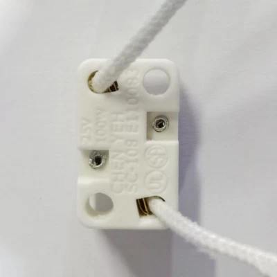 SC-108 G4 G5.3 G6.35 Halogen Lampholder Square Pin Lamp Holder MR11 MR16 Socket - Image 1 of 4