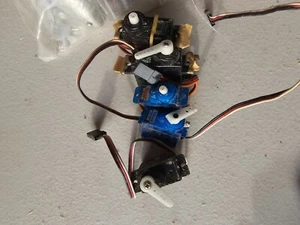 4 ASSORTED MINI SERVOCE TESTED, 2 HITECT , OTHERS UNMARKED - Picture 1 of 1