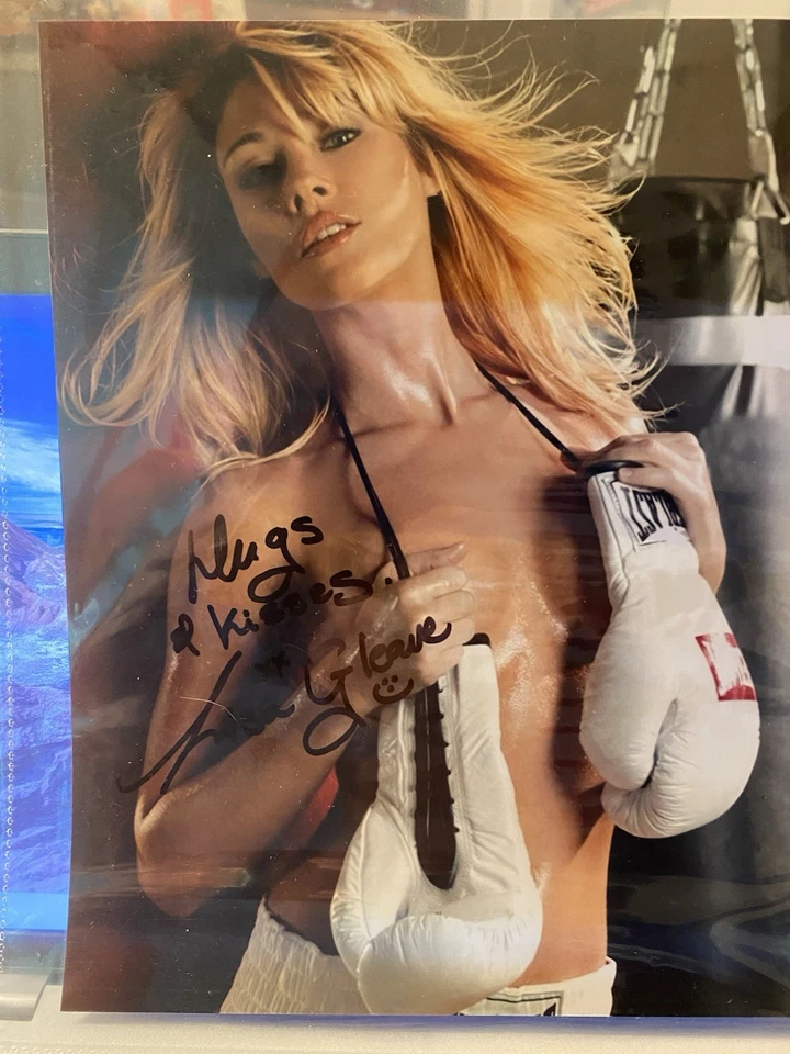 LISA GLEAVE Signed Personalized Autographed 8x10 PHOTO The Price is Right - Image 1 of 3