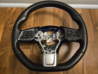 Subaru WRX 2019 (CVT) volante + botones de control manual Foto 1 de 4