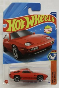 2025 HOT WHEELS * P CASE * 1983 PORSCHE 928S RED MUSCLE CAR MANIA 10/10  - Picture 1 of 2