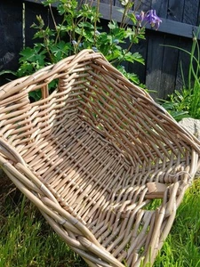 Large Square Wicker Rattan Basket Woven Brown Storage Crafts Flowers display - Picture 1 of 8