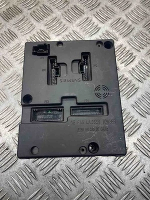 Scatola fusibili Renault Laguna I B56, 556 7703297929 1.80 benzina 66kw 29504959 - Immagine 1 di 3