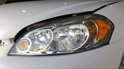 2007 Chevrolet Impala Left Driver Headlight Assembly OEM Used 114-00934L Foto 1 de 4