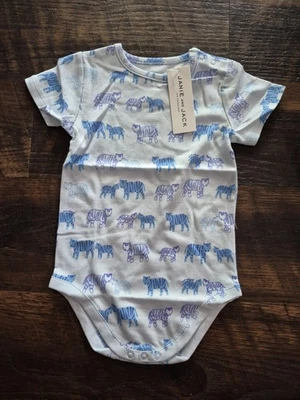 全新带标签 Janie and Jack 单件紧身衣婴儿 12-18 米蓝色老虎扣 24 美元  — 第 1/4 张图片