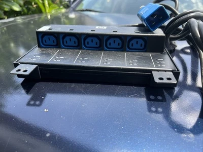 HP Modular PDU Extension Bar 411273-002 HSTNR-PS03 16A 100-240VAC 50/60Hz - Image 1 of 4