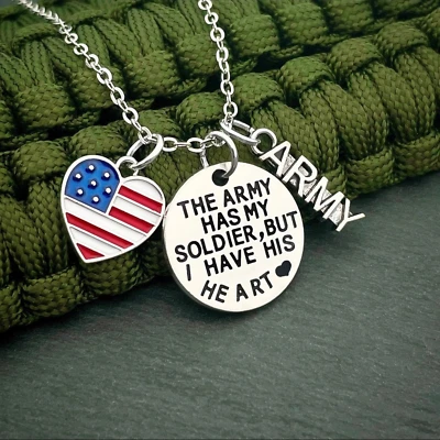 IMPRESIONANTE COLLAR CON DIJE "TENGO SU CORAZÓN" BANDERA AMERICANA, CORAZÓN Y DIJES DEL EJÉRCITO. Foto 1 de 4