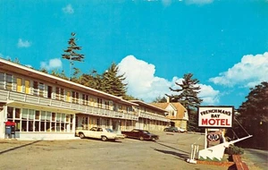 Frenchman's Bay Motel Roadside Street Scene Bar Harbor,ME Vtg 1970's Postcard - Picture 1 of 2