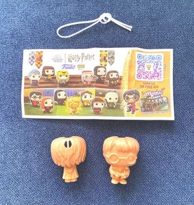 Harry Potter Variante Gold VT413 mit BPZ Harry Potter Kinder Joy Quidditch 2024 - Bild 1 von 9