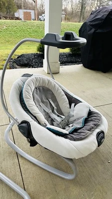 Columpio y balancín para bebé Graco DuetSoothe - gris Foto 1 de 4