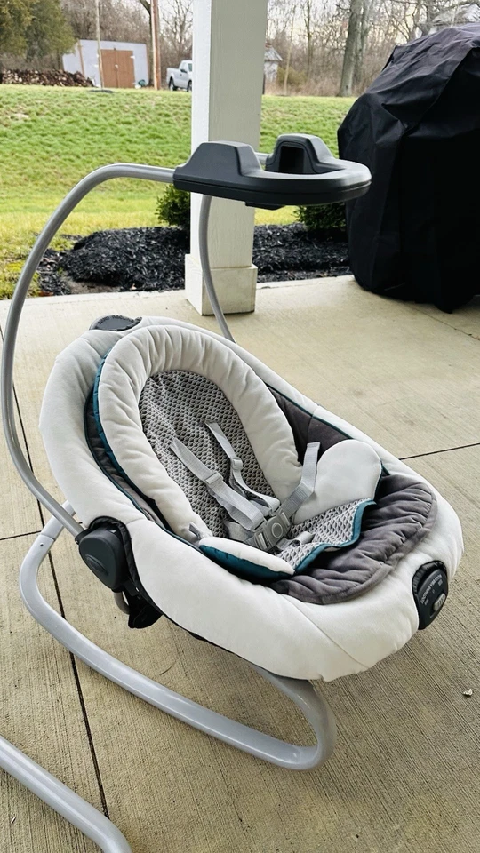 Columpio y balancín para bebé Graco DuetSoothe - gris Foto 1 de 4