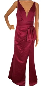 Vestido con abertura GALINA SIGNATURE GRADUACIÓN REGRESO A CASA | Talla 4 - Imagen 1 de 20