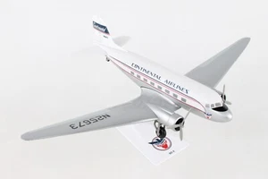 MODELO VUELO MINIATURA (LP5346) CONTINENTAL DC-3 ESCALA 1:100 CON ENGRANAJE Y SOPORTE - Imagen 1 de 5
