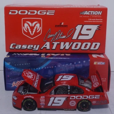 Dodge Intrepid 2001 Dodge Intrepid R/T Action modelo 1:24 Casey Atwood #19 concesionarios novato Foto 1 de 4
