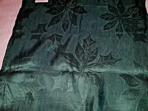 4 Urlaub Weihnachtsstern Design Polyester Waldgrün Servietten 17 1/2" Quadrat Neu im Karton - Bild 1 von 5