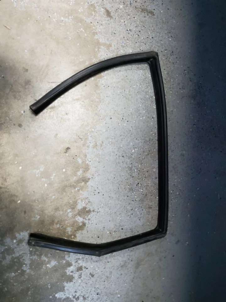 Chrysler PT Cruiser 2006-2010 pasajero sello ventana trasera derecha fabricante de equipos originales Foto 1 de 1