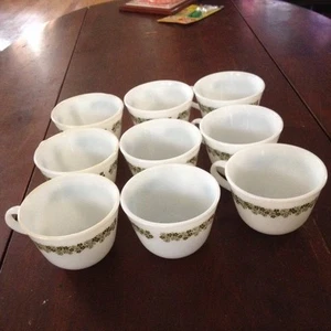 9 tazzine da caffè PYREX CORNING WARE Crazy Daisy Spring Blossom vetro latte - Foto 1 di 5