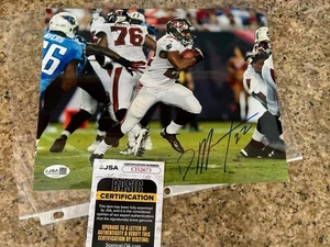 DOUG MARTIN TAMPA BAY BUCCANEERS BUCS MUSCLE HAMSTER SIGNED 8X10 PHOTO JSA COA - Picture 1 of 2