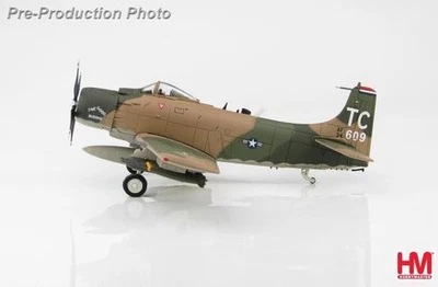 Hobby Master Douglas A-1H Skyraider / Южный Вьетнам HA 2915 масштаб 1:72 новый в коробке - Изображение 1 из 4