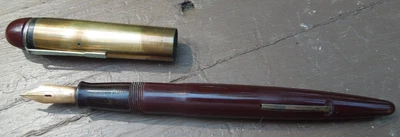 Caneta-tinteiro vintage Eversharp Skyline tampa dourada - ouro 14K nova na caixa acabamento dourado década de 1940 - Imagem 1 de 4