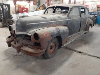 1949 CADILLAC HOOD 4 DOOR SEDAN 917229 - Image 1 of 4