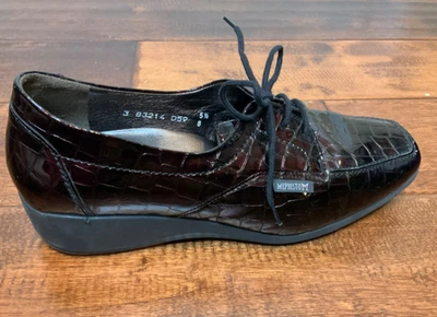 Mephisto Dark Brown Alligator Patent Leather Lace-Up Loafers, Size 8 US - Image 1 of 4