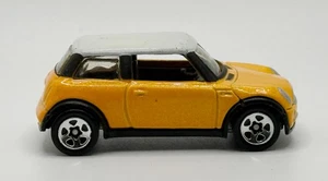 Hot Wheels MINI COOPER YELLOW 1:64 SCALE DIECAST MODEL CAR 2001 Malaysia - Picture 1 of 7