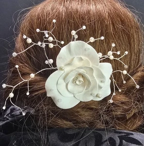 Elegante peine de pelo artesanal de cristal con perlas de piedra lunar y cuarzo rosa blanco rosa - Imagen 1 de 9