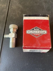 (BC21) 492030 Briggs & Stratton Oil Drain Valve Shut Off - Picture 1 of 6