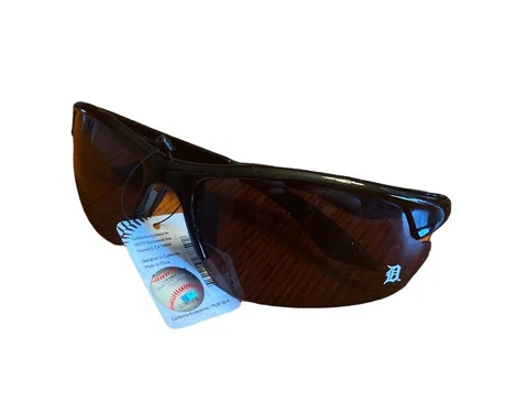 California Accessories MLB Detroit Tigers Polarized asunglasses Cover