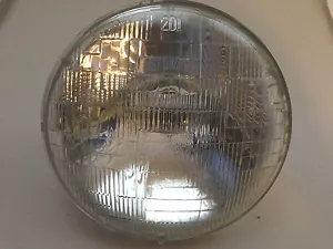 Harley Davidson Sylvania Halogen Sealed Beam Head Lamp Bulb (H6024) - Picture 1 of 2