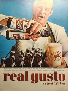 Schlitz Beer Hawker Milwaukee Real Gusto Botellas Ruddy Man Anuncio Impreso De Colección 1963 - Imagen 1 de 2