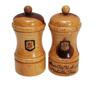 Holz Salz Pfefferstreuer Nashville TN Musik Stadt USA Souvenir Stopfen. - Bild 1 von 8
