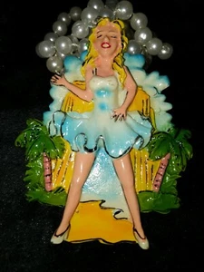 Fantasy Island 2003 Krewe of Bacchus Float Theme Bead Mardi Gras - Picture 1 of 2