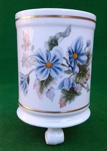 ROYAL WORCESTER “FLORENA” TRI-FOOTED POT. - Picture 1 of 9
